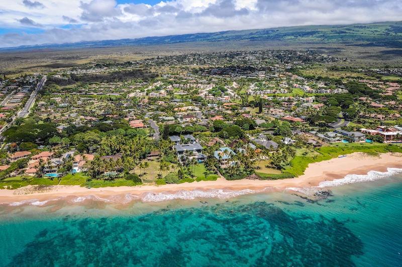 Wailea Kai Homes for Sale 1 Keawakapu Beach is located across the street from Wailea Kai