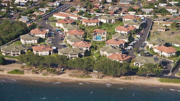 Kai Makani is located directly across from the beach